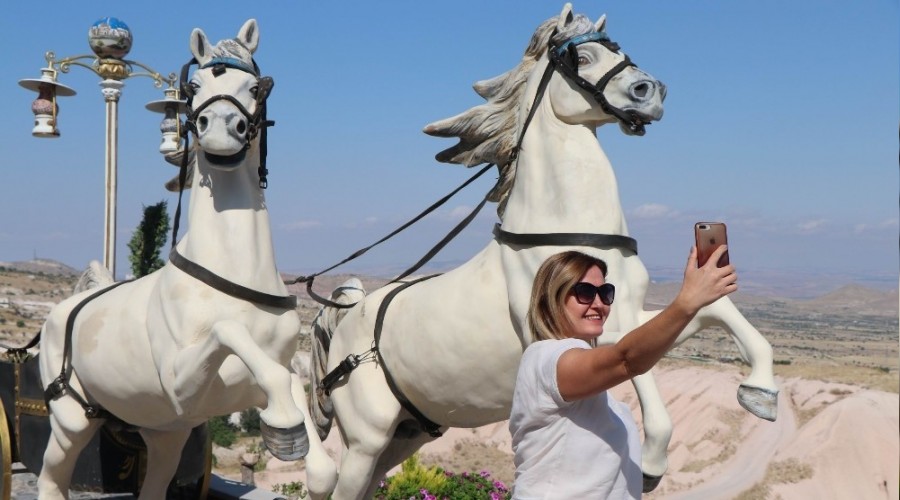 Bu otele gelen selfie çekmeden gitmiyor