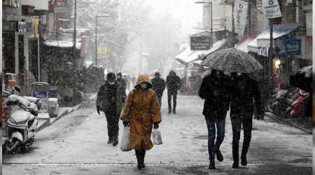 Bursa'da kar ya etkili oluyor