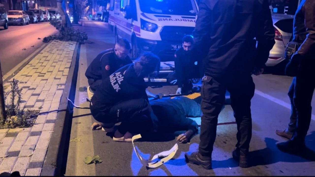 Bursa'da motosiklet yayaya çarptı: 1 ölü, 2 yaralı