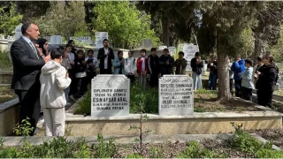 Büyük insan, mütevazi mezar