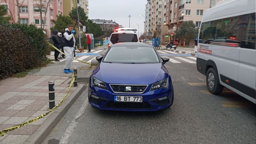 B�y�k�ekmece'de battaniyeye sar�l� ceset bulundu