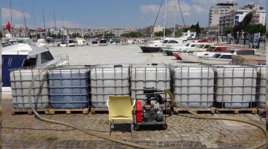Çanakkale Boğazı'nda 4 günde 65 metreküp müsilaj toplandı