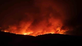 Çanakkale'de alevler geceyi aydınlattı