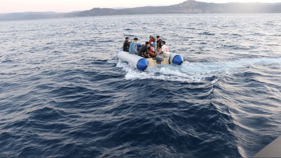 �anakkale'de radar ile tespit edilen 16 g��men yakaland�