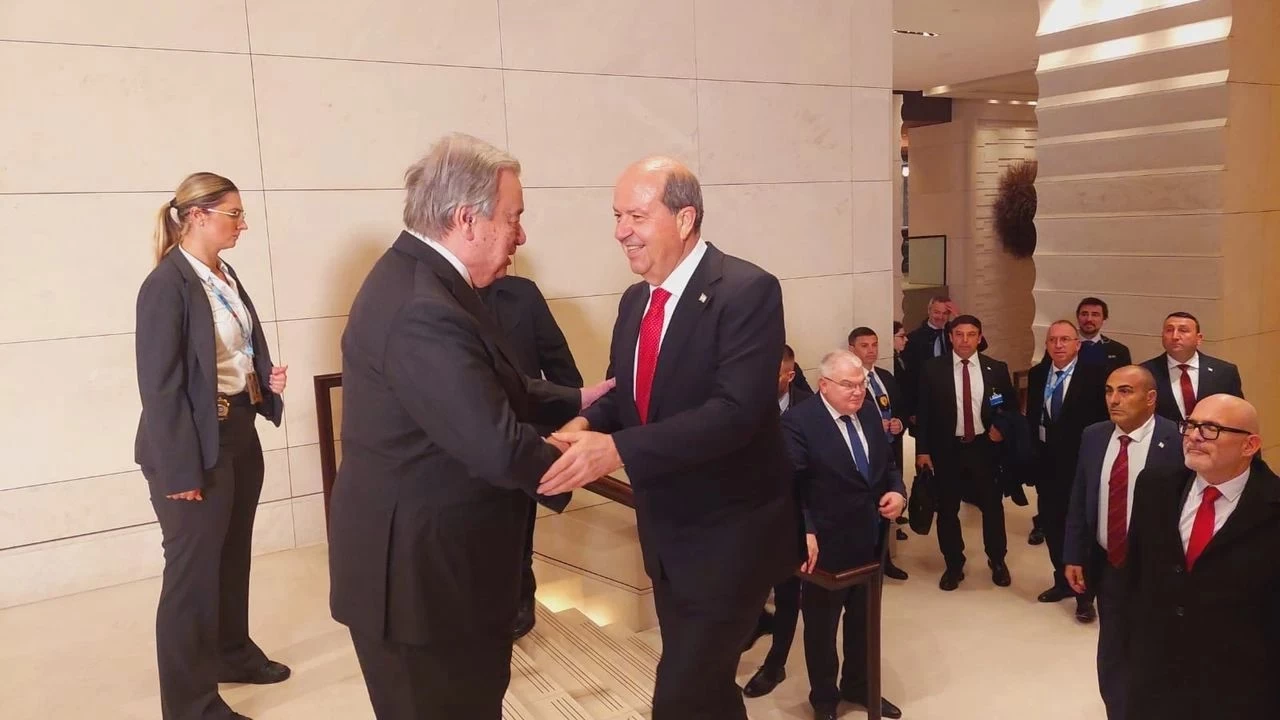 Cenevre'de gayriresmi Kıbrıs toplantısı ikinci gününde devam ediyor