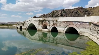 Çeşnigir Köprüsü: Her kemeri, her eğimi geçmişin bir izini taşıyor
