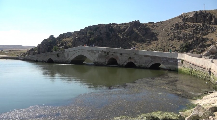 Çeşnigir Köprüsü ilgi odağı