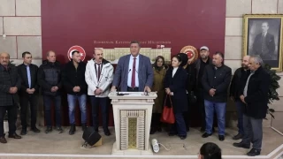 CHP Niğde Milletvekili Gürer, “Yabancılar tarım arazilerini satın alıyor, çiftçi kendi tarlasında maraba olarak çalışıyor” dedi.