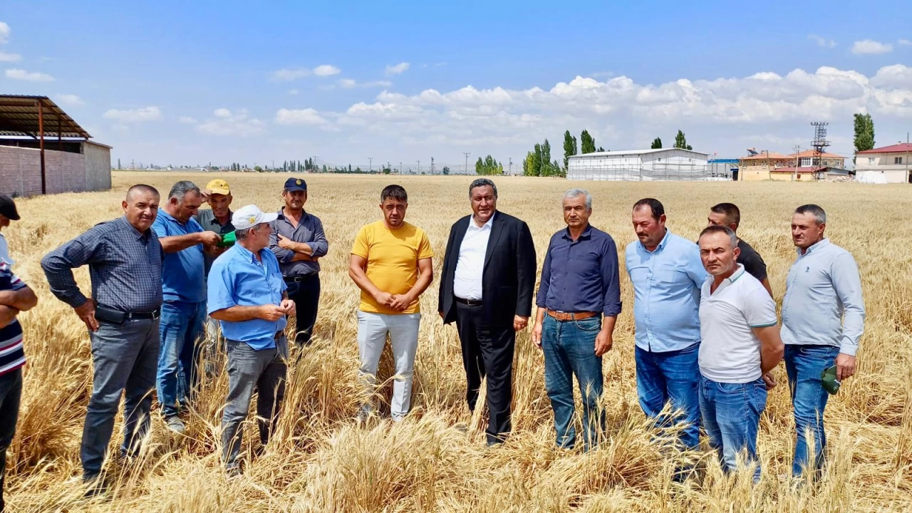 Çiftçi tarımı terk ediyor