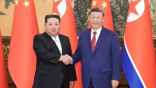 Çin Devlet Başkanı Jinping, Kuzey Kore lideri Kim Jong-Un ile görüştü