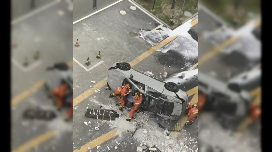 Çin'de elektrikli otomobil 3. kattan düştü: 2 ölü