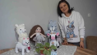 Çocukları için ördü, mesleği oldu