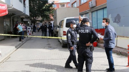 Çocuklarını almaya gelen karısına kurşun yağdırdı