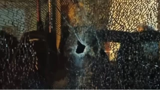 Çok sayıda yolcunun bulunduğu otobüse silahlı saldırı