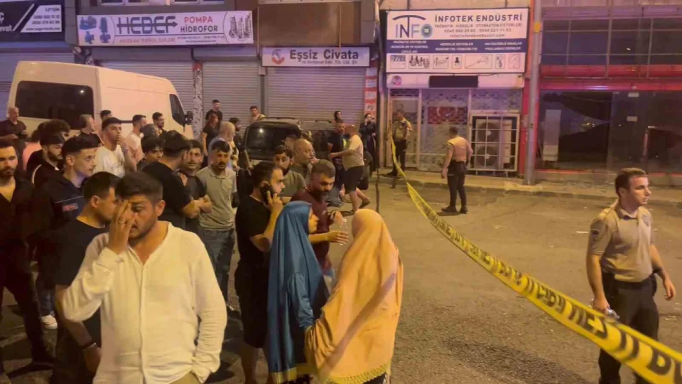 �orlu'da do�al gaz kaynakl� patlama facias�: 2 �l�, 2 yaral�