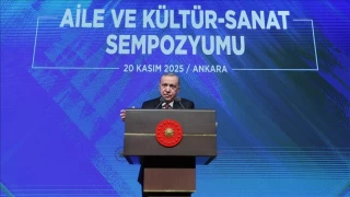 Cumhurbakan Erdoan: "Geleceimiz asndan alarm zilleri yksek sesle alyor, u anda bir felaketi yayoruz"