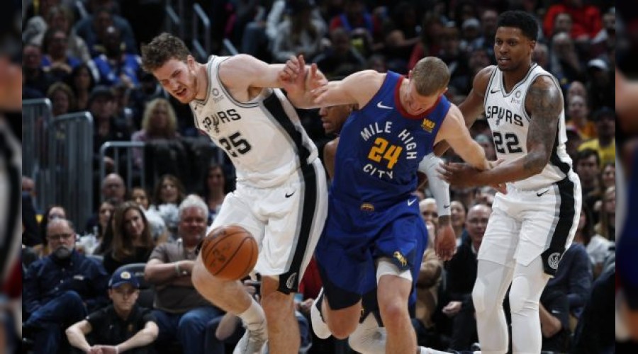Denver'a evinde yan bakılmıyor