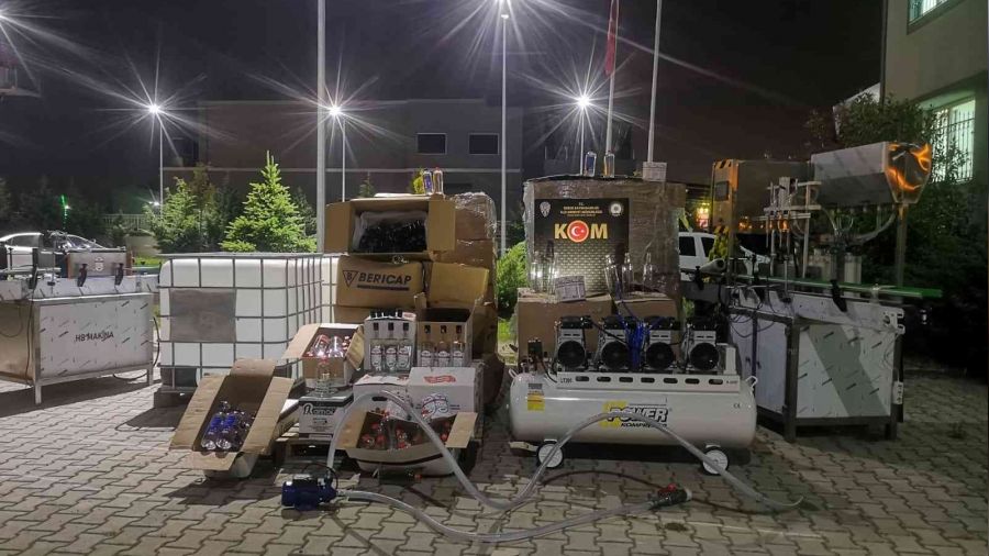 Depoyu sahte alkol imalathanesine evirmiler