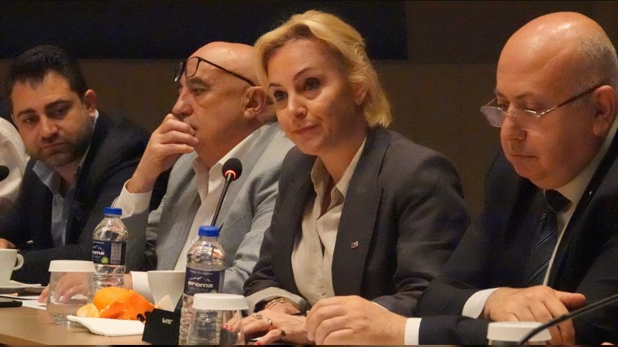 Depremzede çiftçi destek bekliyor