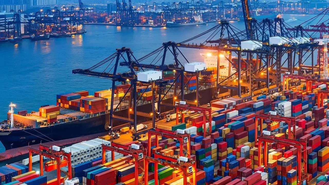 Dış ticarette açık vermeye devam ediyoruz