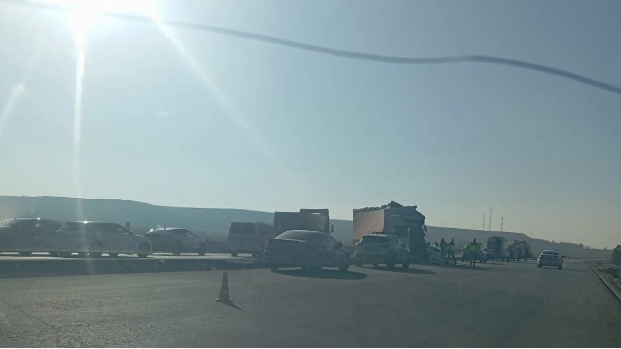 Diyarbakr'da zincirleme trafik kazas: 3 yaral