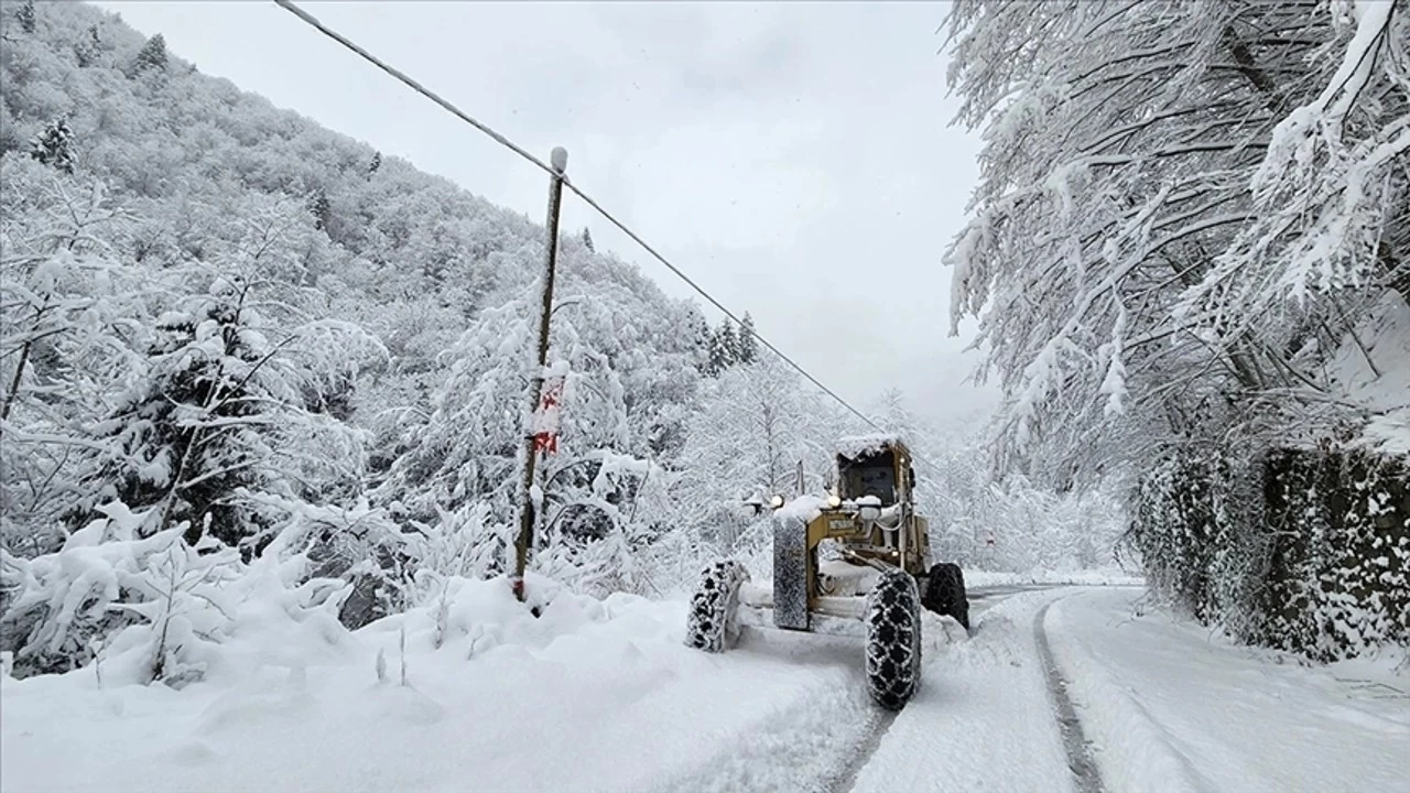 Dou Karadeniz'de 209 ky yolu ulama kapand
