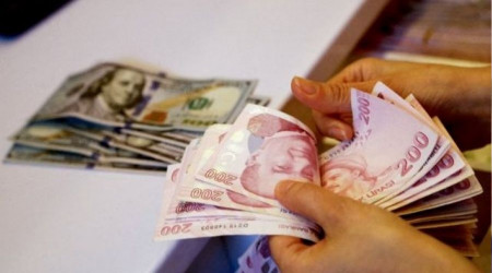 Dolar adım adım rekora gidiyor