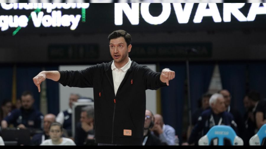 Eczac�ba�� kadrosunu g��lendirdi 