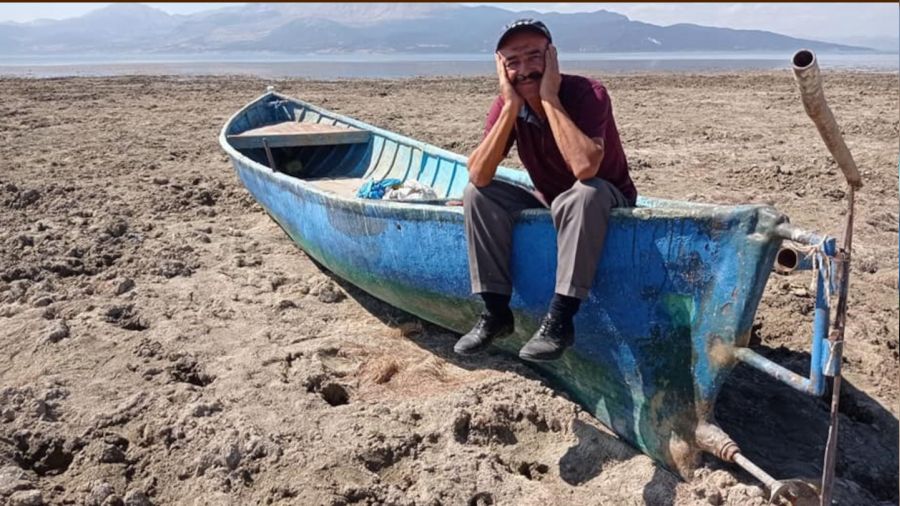 E�irdir G�l�'n�n su kotu g�zle g�r�l�r �ekilde d��t�