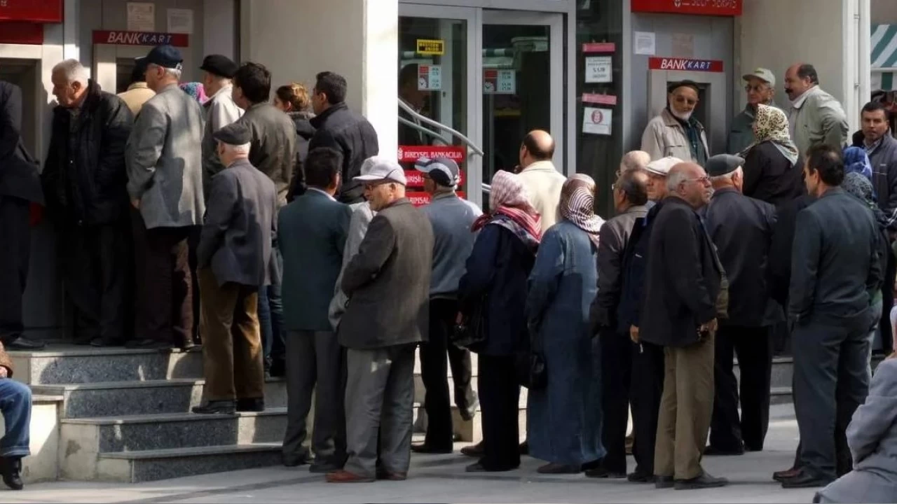 Emekliler de asgari ücretliler gibi hayal kırıklığı yaşadı