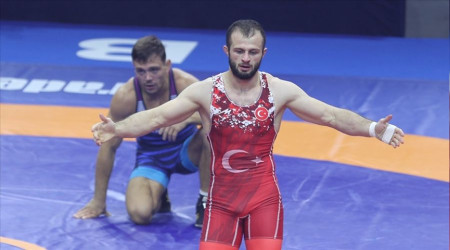 Enes Srbistanda bronz madalyaya ulat 