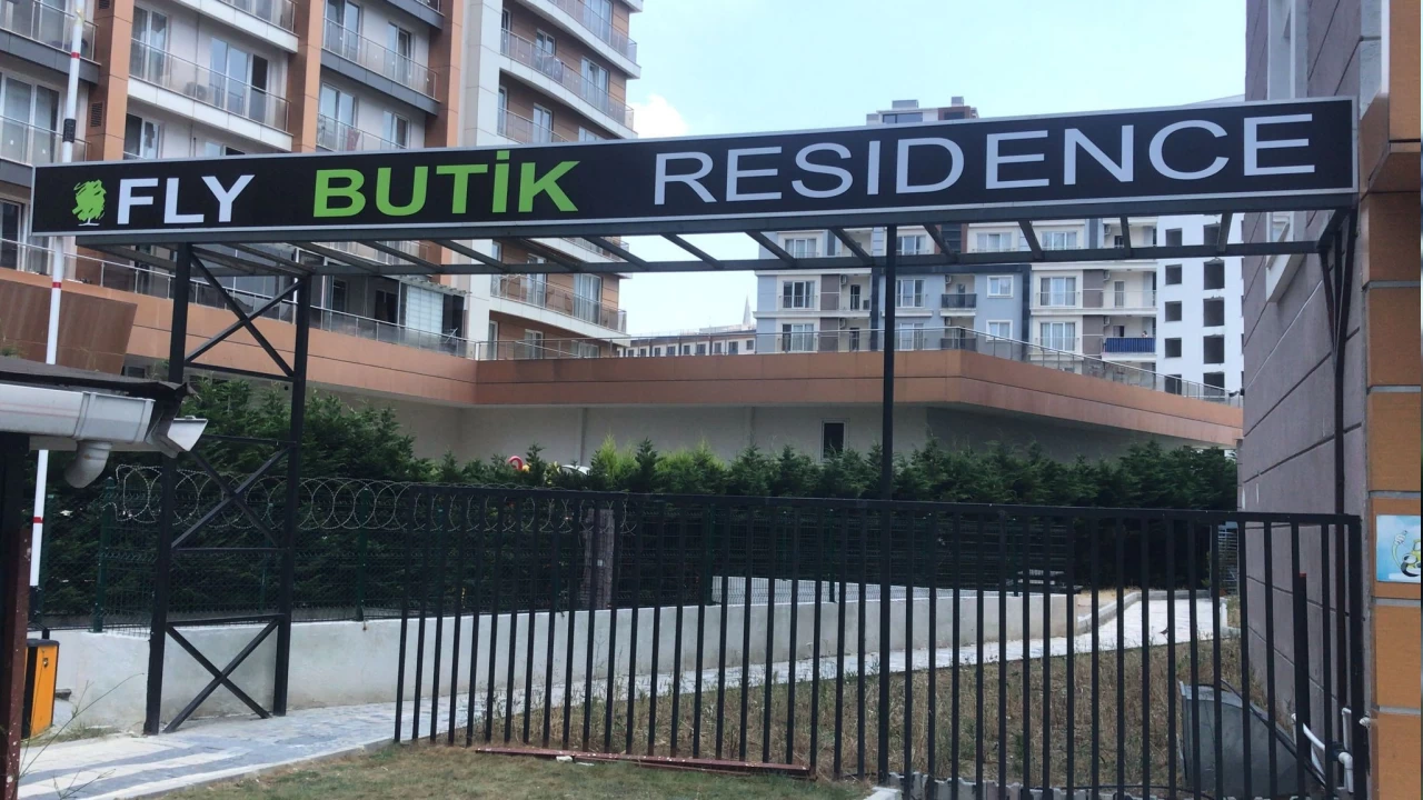 Esenyurt'ta 'site dolandırılığı' şebekesinin yargılandığı davada ara karar: Bir sanık tahliye edildi