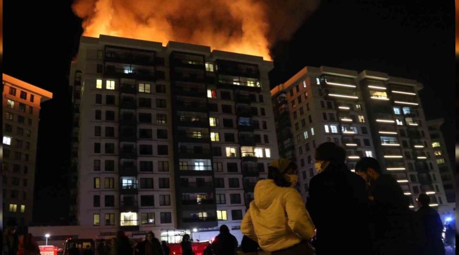 Eski�ehir'de 66 dairelik apartmanda yang�n