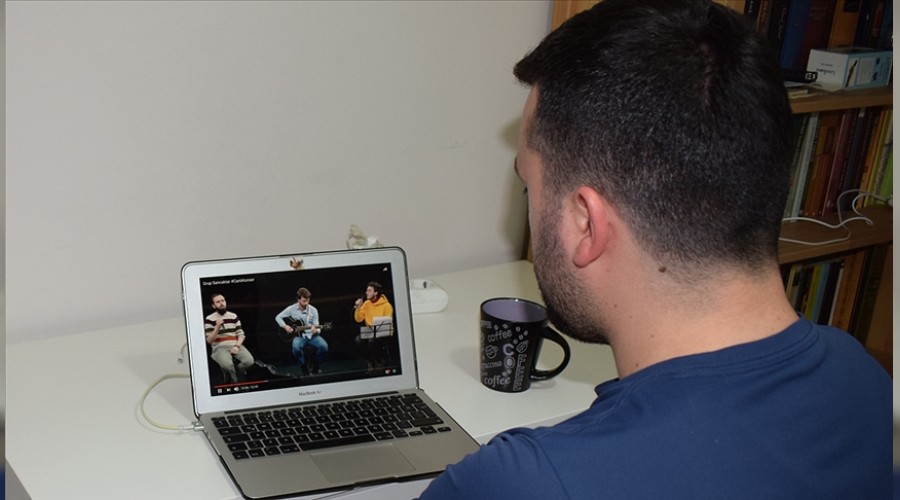 Evler artık konser salonu