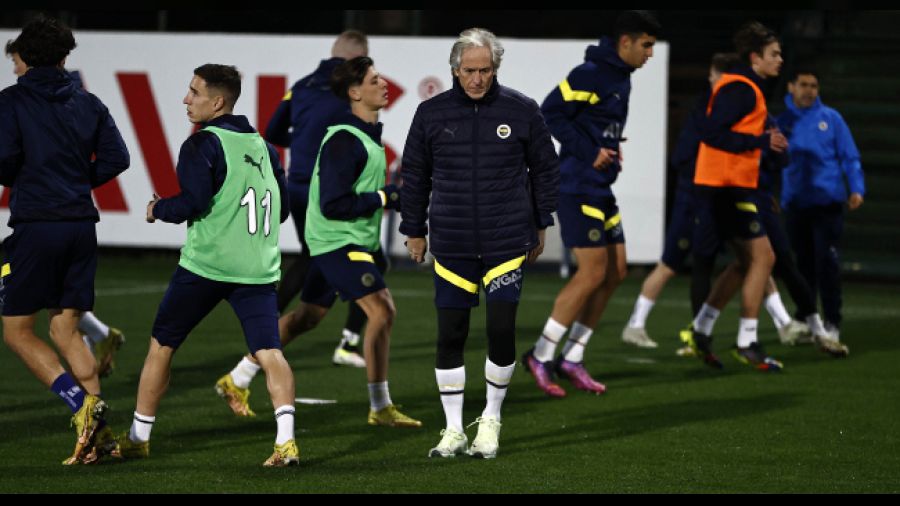 Fenerbahçe'de izin sona erdi