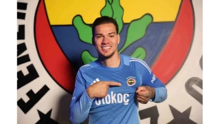 Fenerbahe'nin Brezilyal kalecisi Ederson'a milli davet
