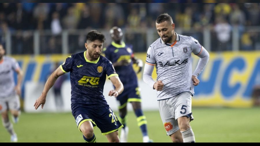 Fenerbahçe'nin rakibi Başakşehir oldu