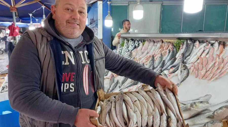 F�rt�na ve so�uklar bal�k fiyatlar�n� etkiledi