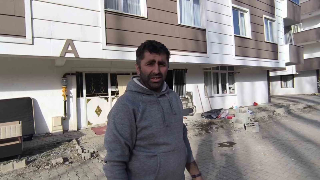 Fren yerine gaza bast�, evin yatak odas�na girdi