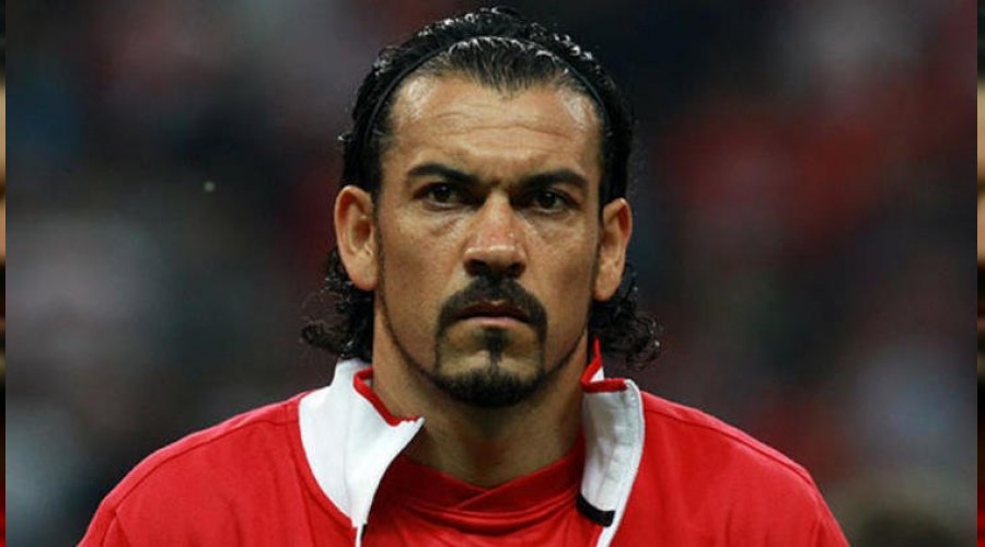 Futbolcu olarak gidemedi hoca olarak gidecek