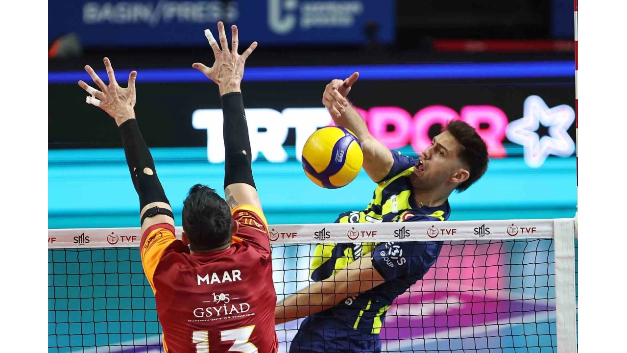 Galatasaray, Fenerbahçe'yi deplasmanda yendi