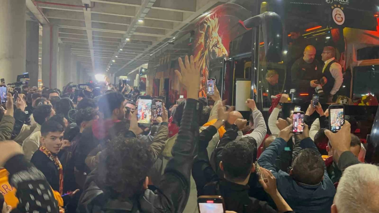 Galatasaray, Hatayspor ma�� i�in Mersin'e geldi