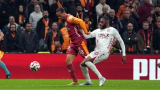 Galatasaray Samsunspor'u zorlanarak geti 