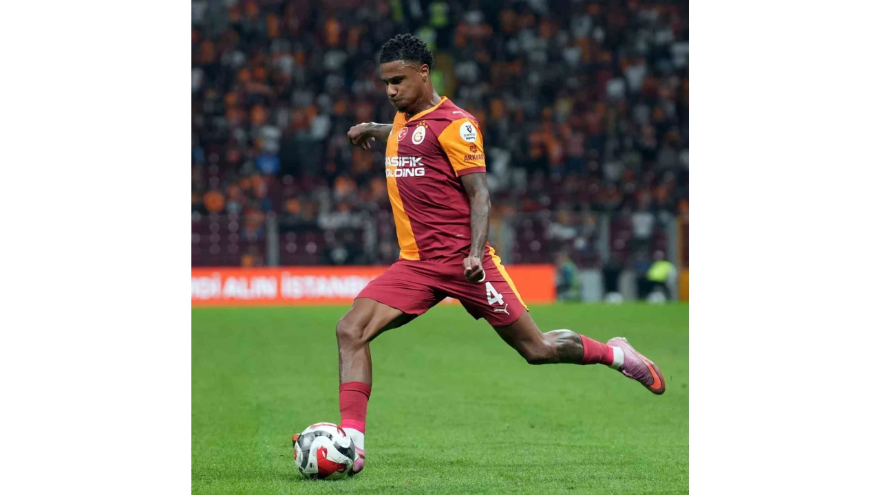 Galatasaray'a Ismail Jakobs şoku