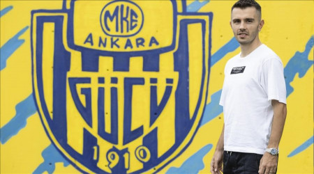 Galatasaray'dan ayrılan Emre sessizliğini bozdu