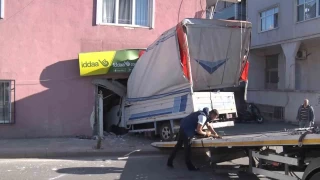 Ganyan bayisine bu kez kamyonet girdi