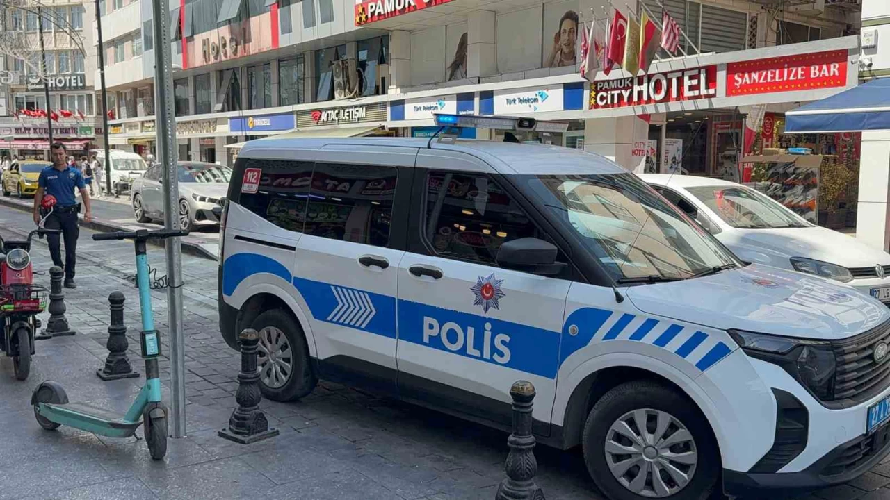 Gaziantep'te cep telefonu ka�ak��lar�na dev operasyon