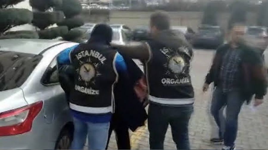 Gaziantep'te y�k�lan Bahar Apartman�'n�n m�teahhidi g�zalt�na al�nd�