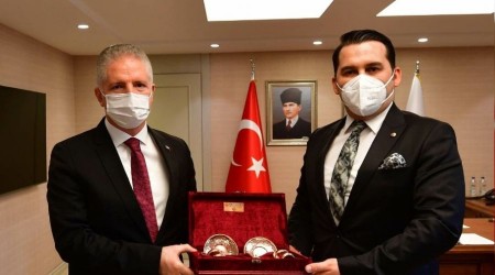 Genç girişimciler örnek oluyor