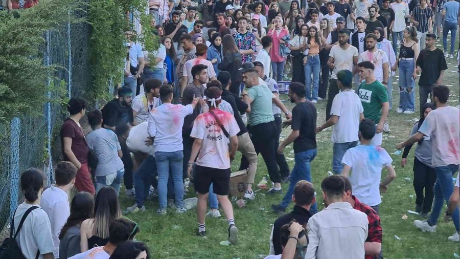 Gençlik festivalinde ortalık karıştı
